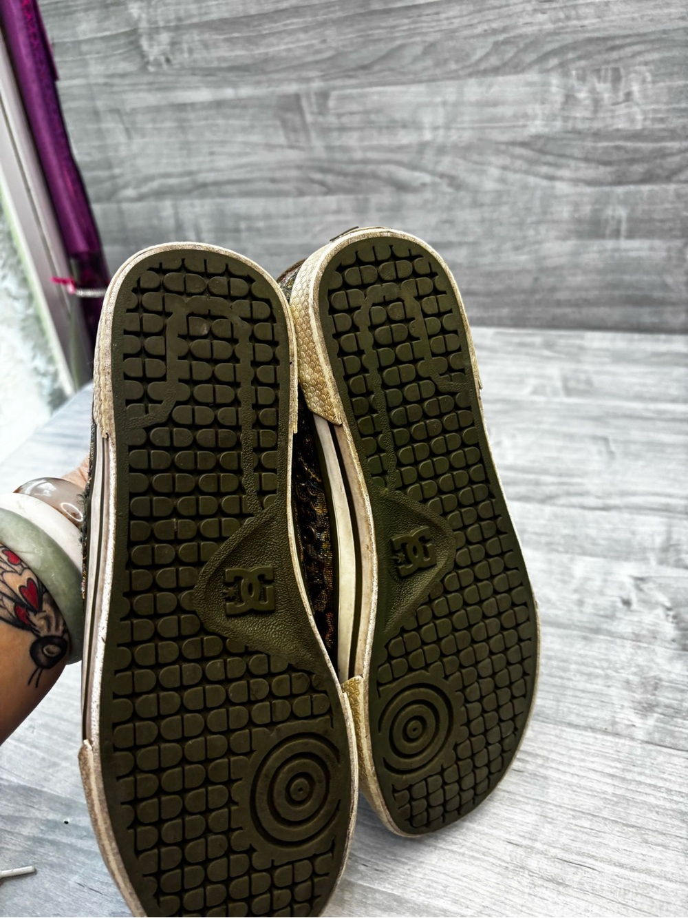 DC Women's Olive Paisley Canvas Embroidered Y2K Sneakers size 7.5 - Picture 8 of 16